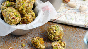 Pistachio-Apricot-Powerballs-620x349